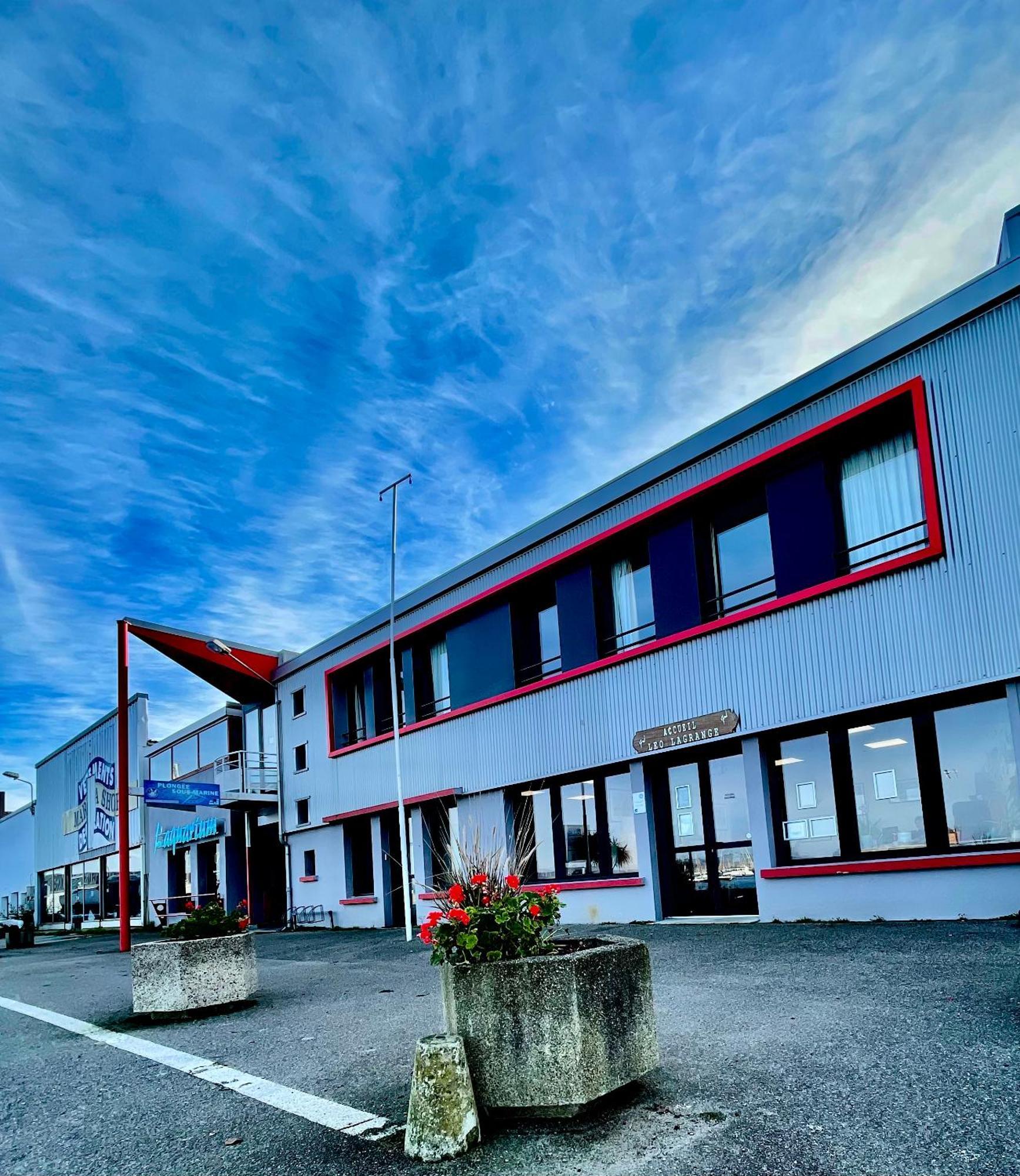 Cllcm - Club Leo Lagrange De Camaret-Sur-Mer Exteriör bild